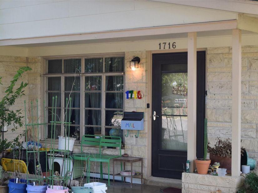1716 Karen Ave, Austin TX 78757