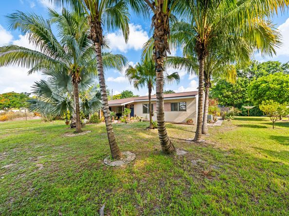 2341 SW 15th St, Fort Lauderdale FL 33312