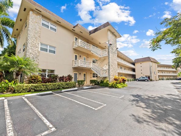 5100 NW 35th St 110, Lauderdale Lakes FL 33319