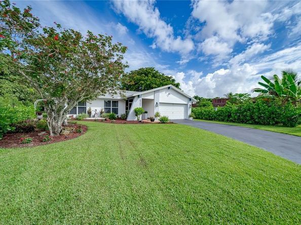 6307 Silk Oak Cir, Tamarac FL 33319