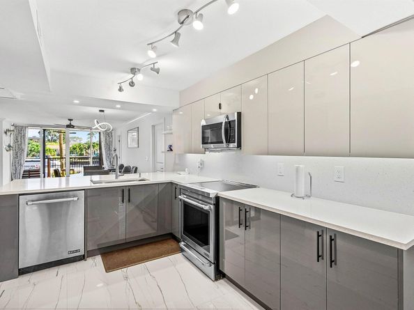 18 Royal Palm Way 109, Boca Raton FL 33432