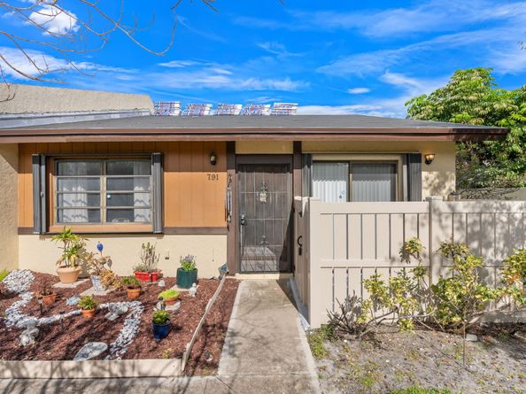 791 Banks Rd 130, Pompano Beach FL 33063