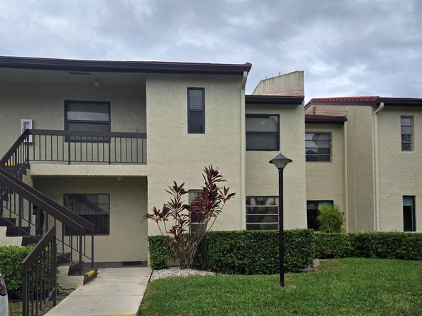 21213 Lago Circle G, Boca Raton FL 33433