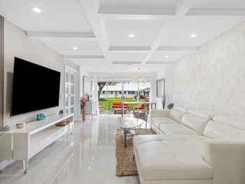 300 SW Golfview Terrace