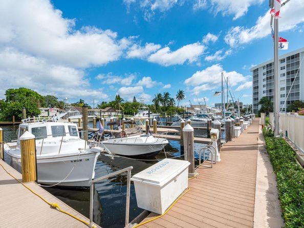 2731 NE 14th St Causeway 430, Pompano Beach FL 33062
