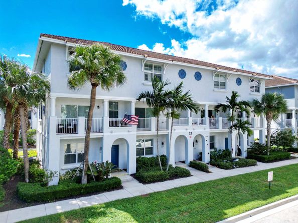 1247 Via De Fossi, Boynton Beach FL 33426