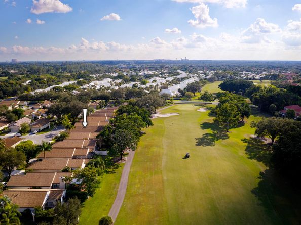 48 Ironwood Way N, Palm Beach Gardens FL 33418