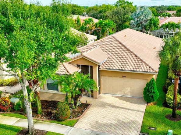 9523 Sandpiper Lane, West Palm Beach FL 33411