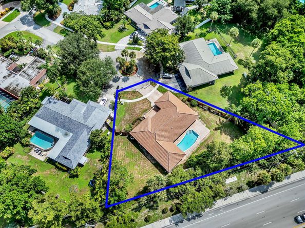 6935 Corto Circle, Boca Raton FL 33433