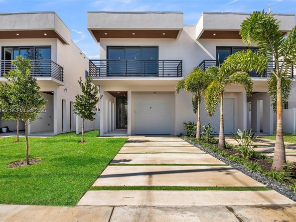 918 NE 17th Avenue, Fort Lauderdale FL 33304