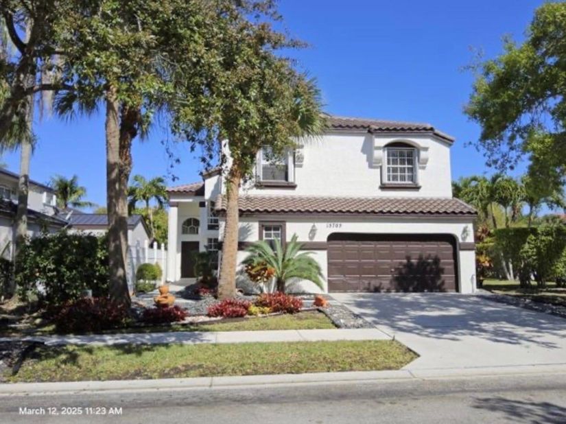 15705 NW 10th Street, Pembroke Pines FL 33028