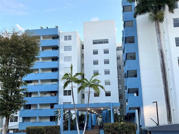5050 NW 7th Street 220, Miami FL 33126