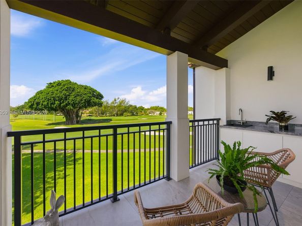 1228 Anastasia Avenue 304, Coral Gables FL 33134