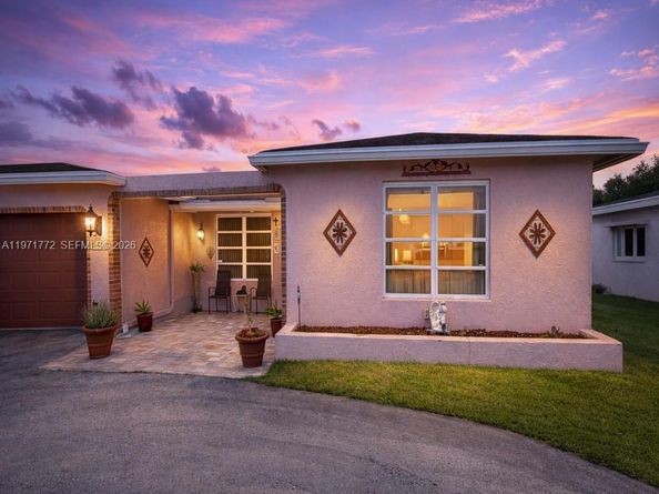 11827 NW 39th Street, Sunrise FL 33323