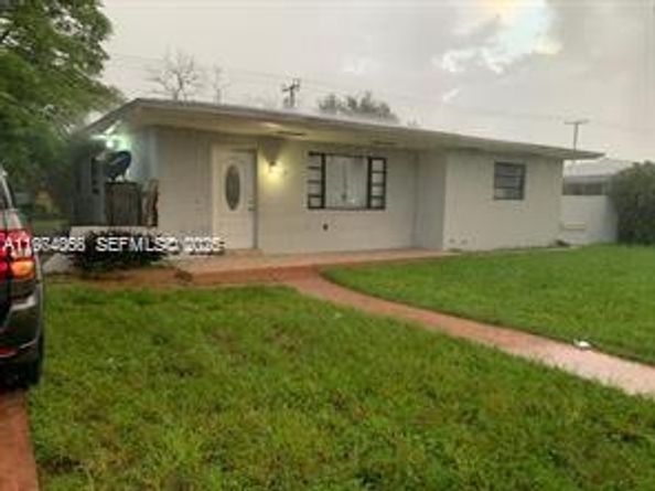 121 NW 188th Street, Miami Gardens FL 33169