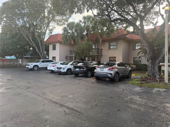 15718 E Waterside Circle 102, Sunrise FL 33326