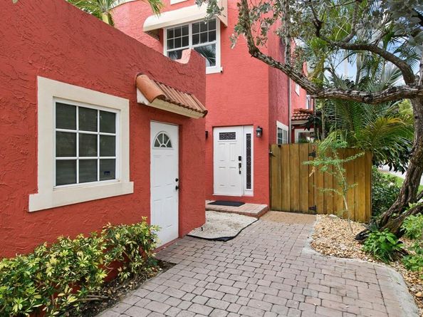 645 NW 2nd Avenue, Fort Lauderdale FL 33311