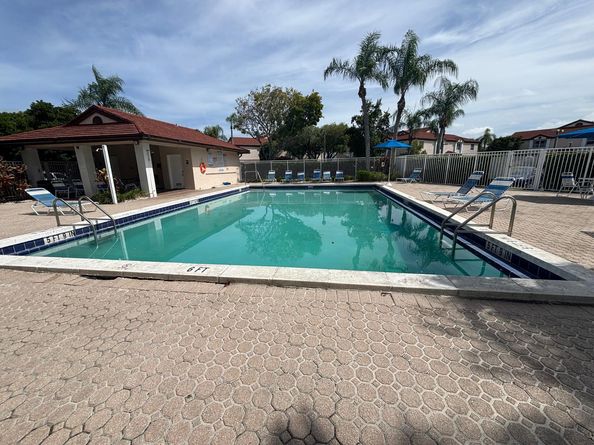 11201 SW 13th Street, Pembroke Pines FL 33025