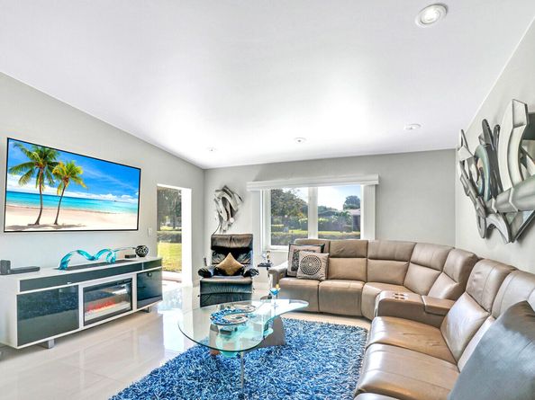 6140 Kings Gate Circle, Delray Beach FL 33484