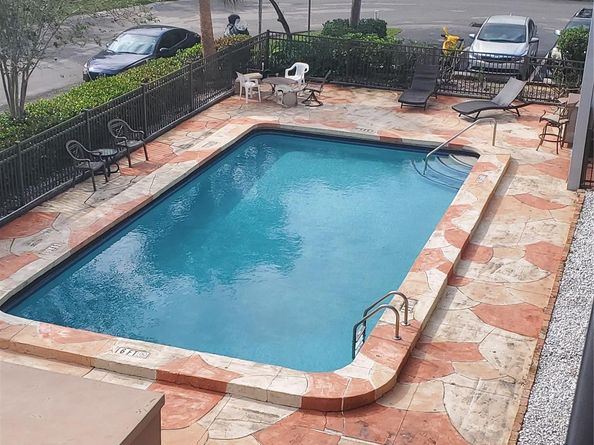 1021 NE 24th Ave 4, Pompano Beach FL 33062