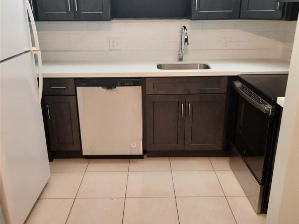 3253 NW 104 3253, Coral Springs FL 33065