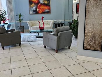 1000 Saint Charles Pl