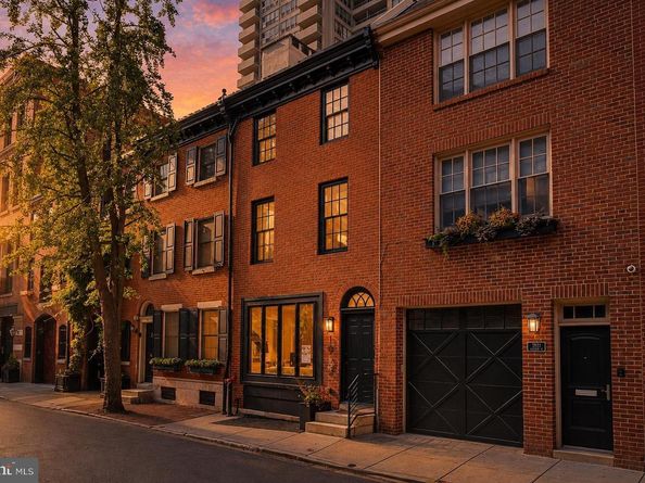 1923 Manning Street, Philadelphia PA 19103