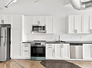 444 N 4TH Street