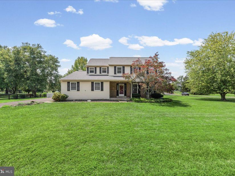 2395 Greensward Road N, Warrington PA 18976