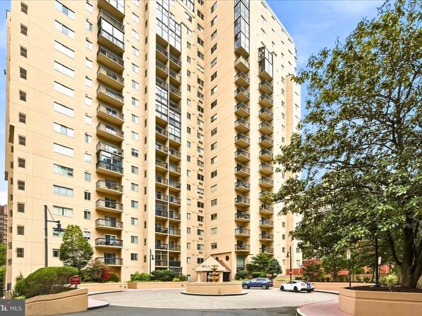1211 S Eads Street S 305, Arlington VA 22202
