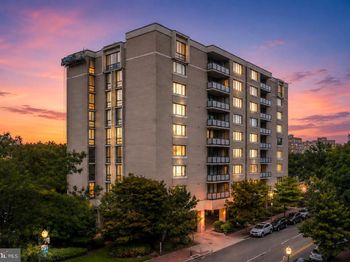 800 25TH Street NW