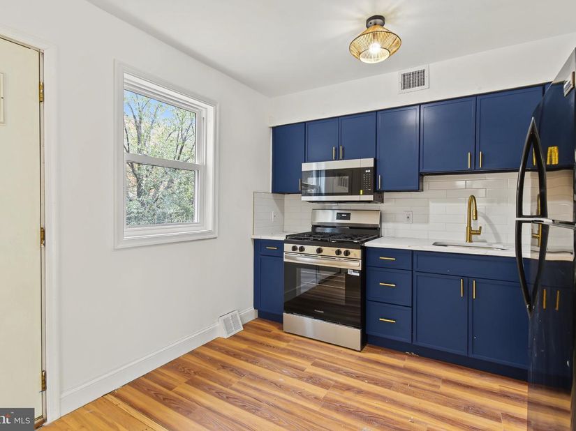 2106 N Camac Street, Philadelphia PA 19122