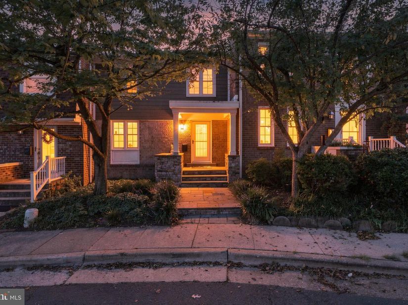 1034 N Pelham Street, Alexandria VA 22304
