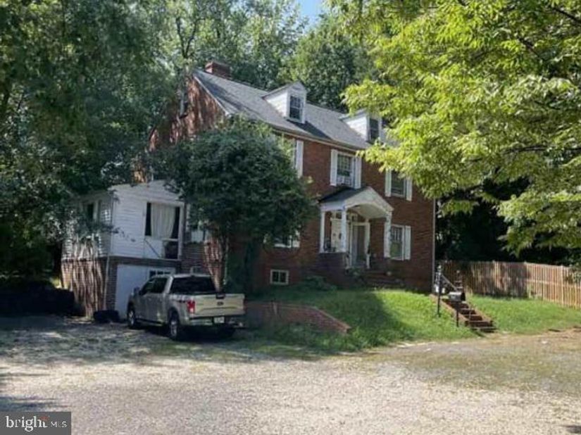 6025 Arlington Boulevard, Falls Church VA 22044