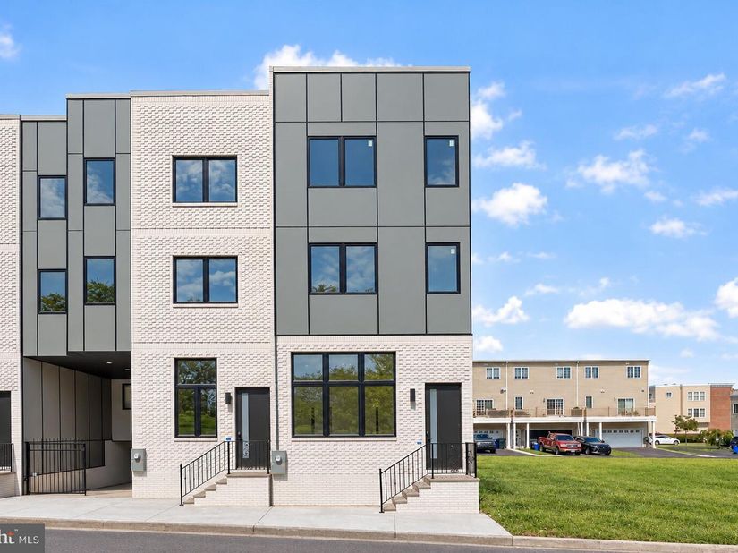 2423 Hartranft Street, Philadelphia PA 19145