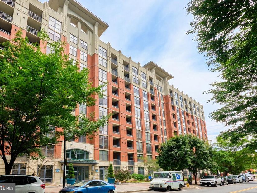 1021 N Garfield Street 617, Arlington VA 22201