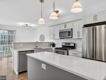 700 7TH Street SW