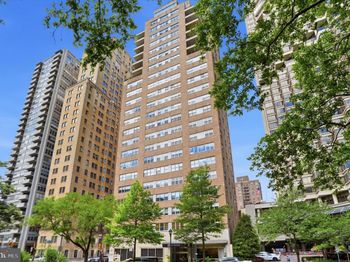 220 W Rittenhouse Square
