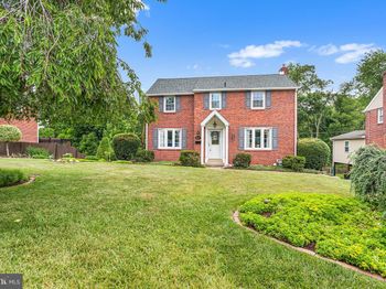 321 Holt Lane