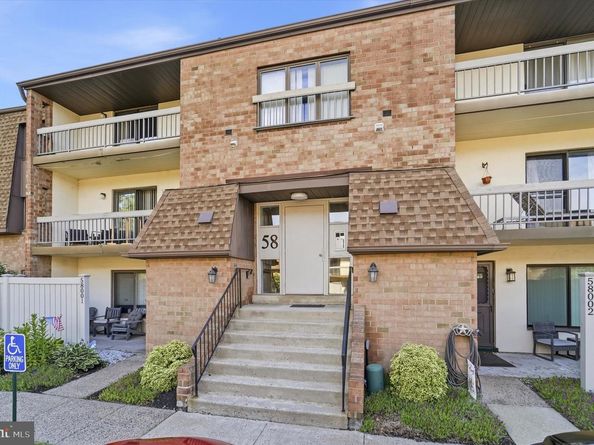 58201 Delaire Landing Road 201, Philadelphia PA 19114
