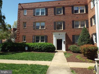 2111 Suitland Terrace SE
