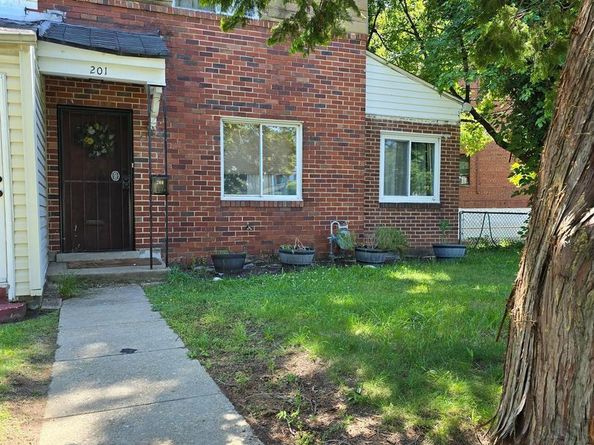201 34TH Street NE, Washington DC 20019