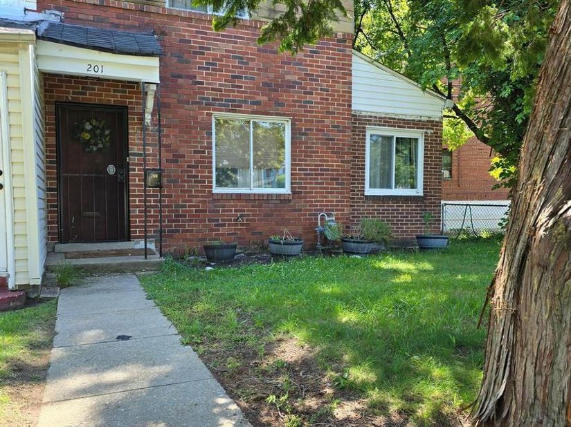 201 34TH Street NE, Washington DC 20019