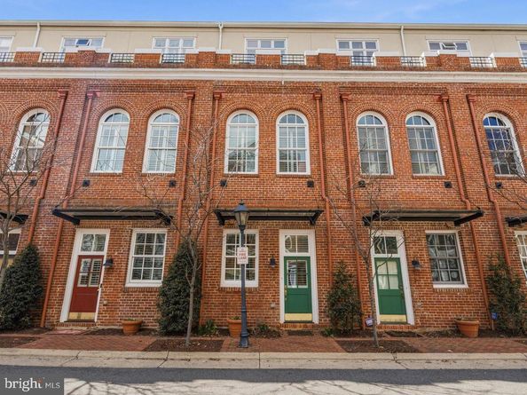 610 Tivoli Passage Way, Alexandria VA 22314