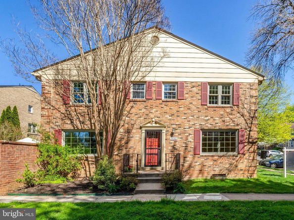3032 Seven Oaks Place, Falls Church VA 22042