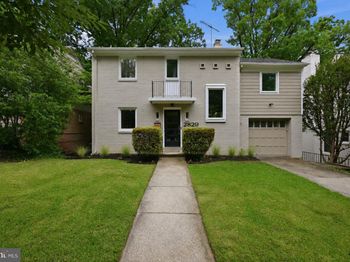 2829 29TH Place NW