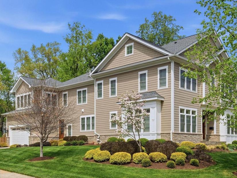 609 Kingsley Road SW, Vienna VA 22180
