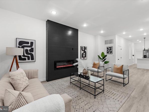 524 E Penn Street, Philadelphia PA 19144