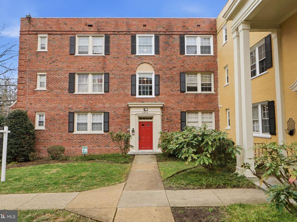 3909 Pennsylvania Avenue SE 302, Washington DC 20020