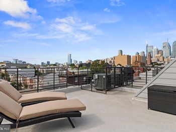 1436 Montrose Street